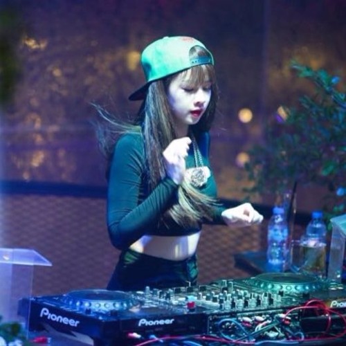 MASH UP Ừ THÌ & CHỒNG NGƯỜI TA REMIX - DJ LINH KU , LYNA THÙY LINH