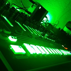 AUXOUT&John Mehnert -in Den Semesterferien