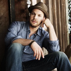 Gavin DeGraw calls into WALK 97.5 after he hears his song playing!