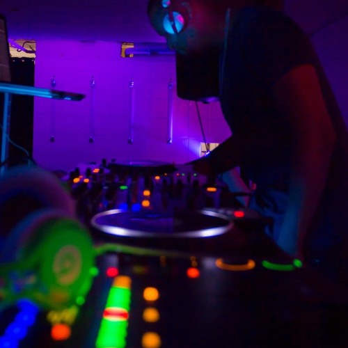 Deejay Vestaxx === Zouk #16