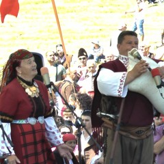 Валя Балканска И Петър Янев (На Живо От Роженски Събор 2015)