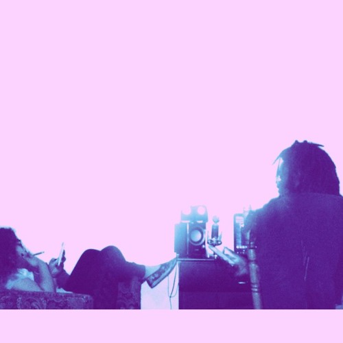 sauce drippin on shawty w/ T r  e  Z ( Prod.Yunglurk)