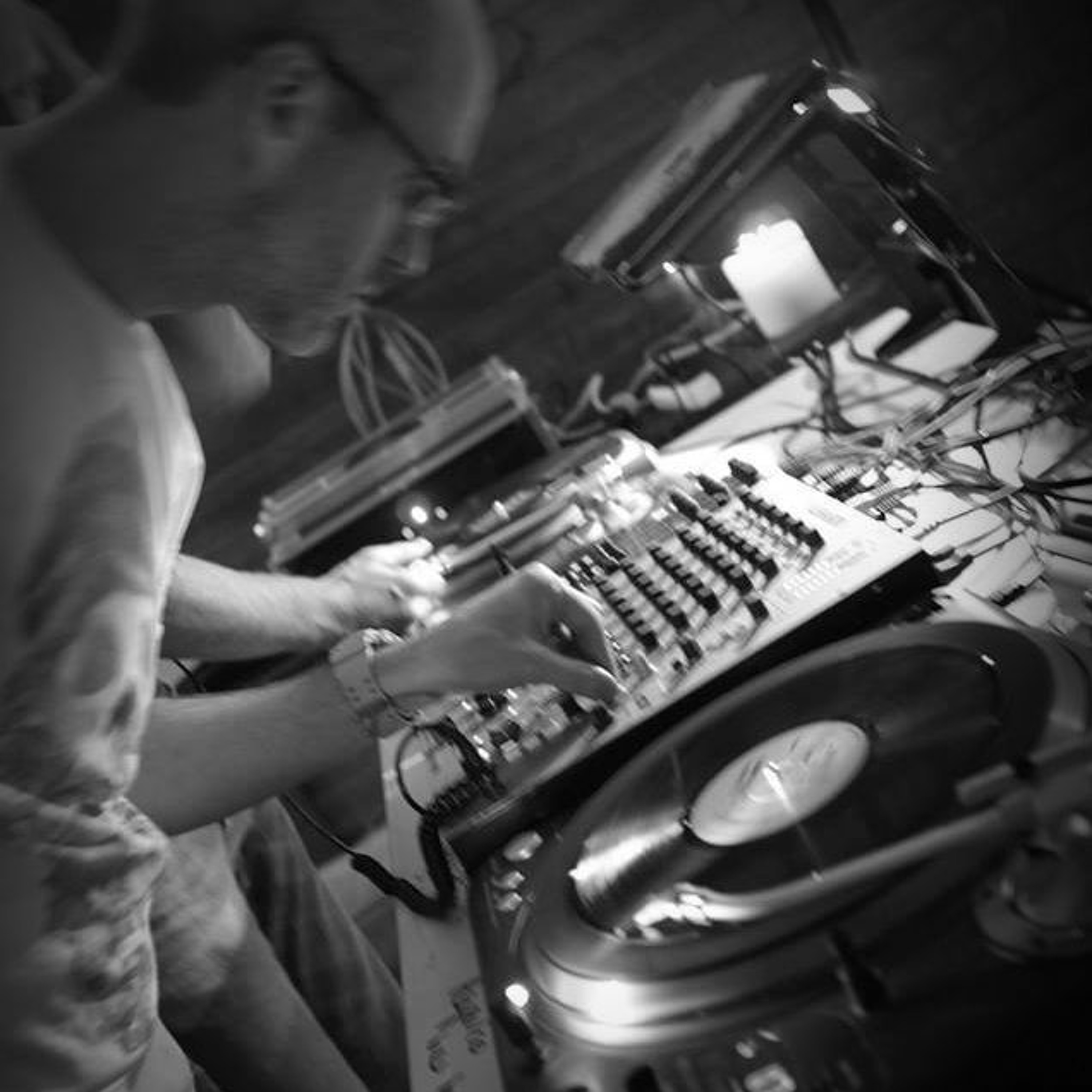 Unknow #TechHouse #Techno episode artwork