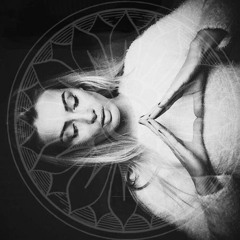 Emilie Adams - In Your Arms (Jesper's Short Mix)