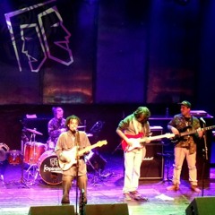 Quilombo - Banda Leão Livre - Ao Vivo No Opinião