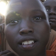 Kenyan school children singing (choir)