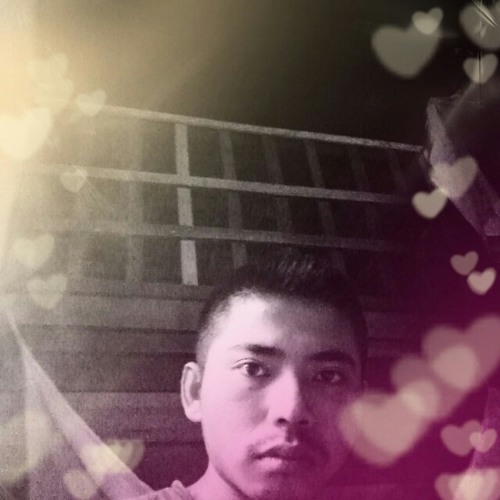 ဘာလို​ေန​ေသးလဲ (idiots)