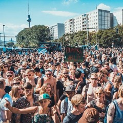 VAMOS ART @ Zug der Liebe 2016 [Grossstadtvögel Wagen]