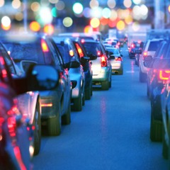 Darf man hupen oder ein Lichtzeichen geben, wenn der Voranfahrende viel zu langsam fährt?