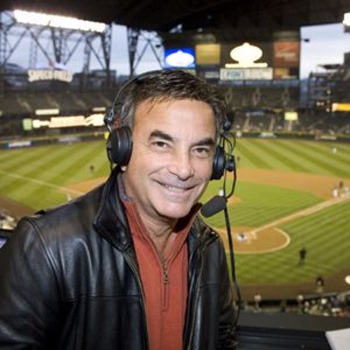 Mariners broadcaster Rick Rizzs caught a foul ball in the broadcast