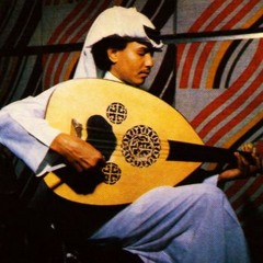 التفت يمي وقال: لذة الحب في الشي القليل