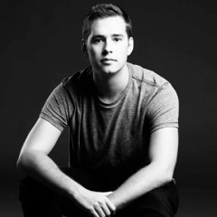 Track of the Day: Hollaphonic “Surrounded by Bass” (Scott Forshaw Remix)