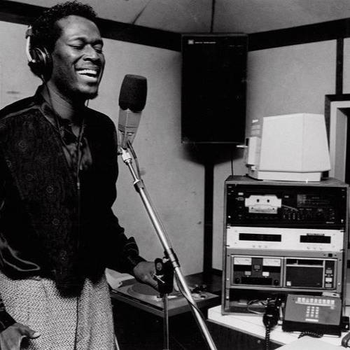 LUTHER VANDROSS - SANG