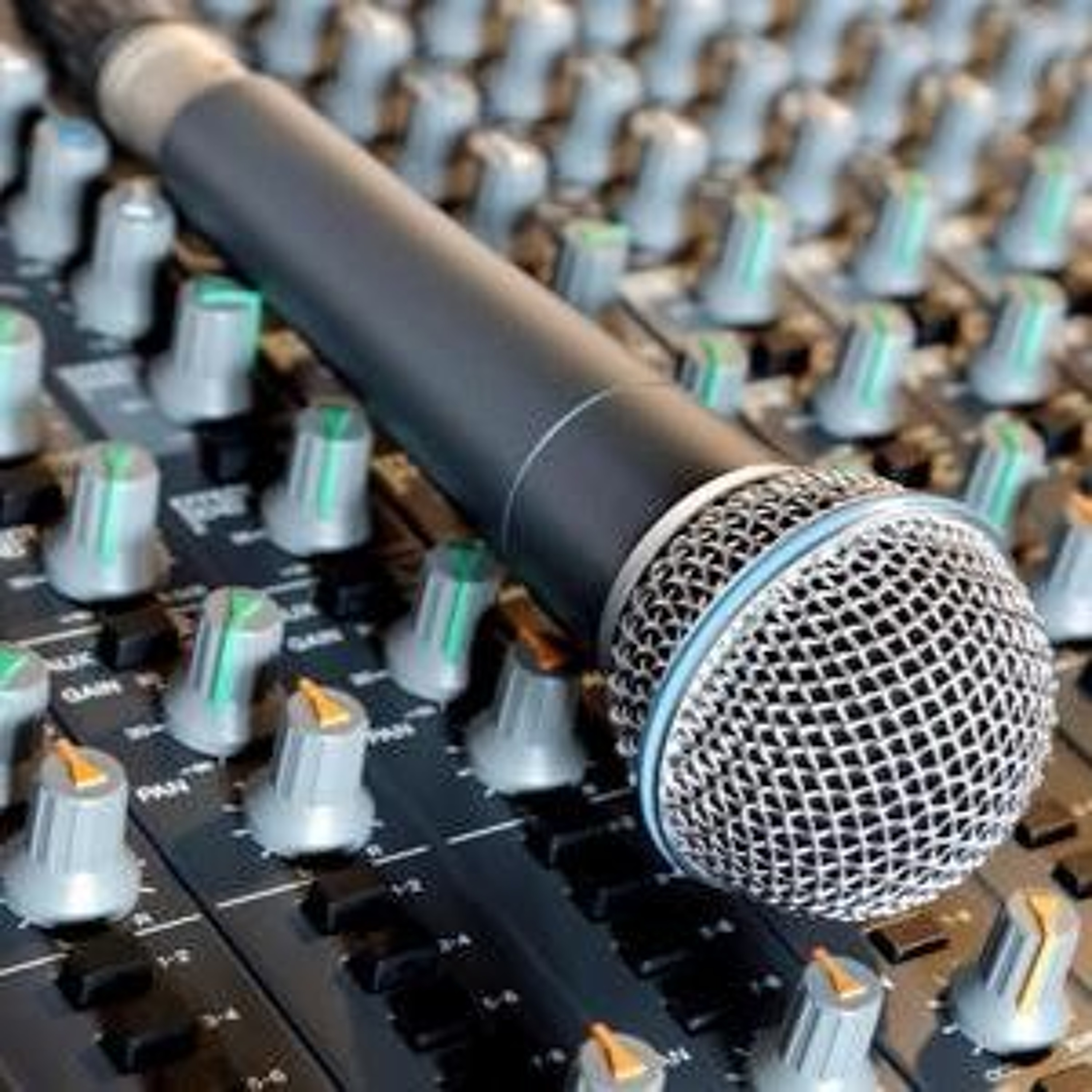 Arch D Radio