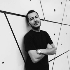 Eduardo de Gortari en Los suburbios