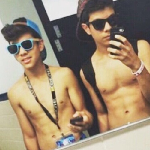 younow Stream Younow Gurl-99Goonsquad (Julian&Jovani) by Nct cuties | Listen  online for free on SoundCloud