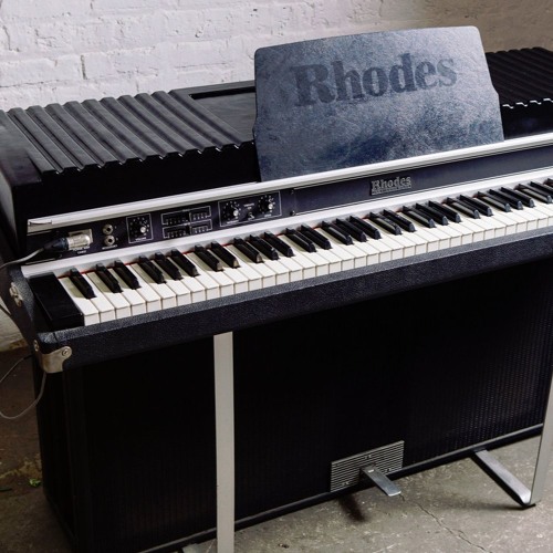 Stream 1980 Rhodes Mark II Suitcase 88 (STEREO) by Chicago Electric Piano  Co | Listen online for free on SoundCloud