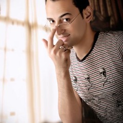 الموسيقار محمد مصطفى الضوء الشارد والفرار من الحب