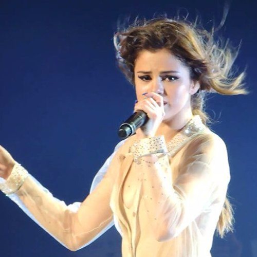 Học Tiếng Anh qua lời bài hát Who Says của Selena Gomez