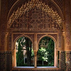و هجرتَ قلبًا غارقًا في عِشْقهِ !