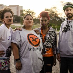 Interior tem voz Part. Sara Donato.