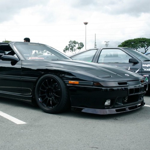 Bobby B - Like A Snake Feat Gamble