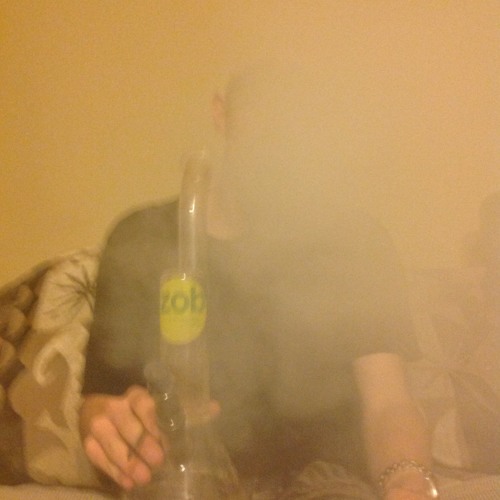 Gonzo the stoner x cliff clements - bomb