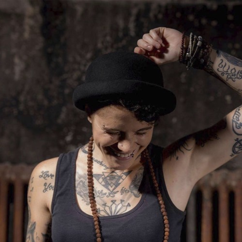 subsTANZcast #011 - Vanita (Hive)