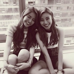 솔라 & 휘인 (Solar & Wheein) - Angel