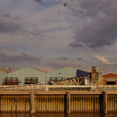 51º 30’ 44” N, 0º 0’ 38" E