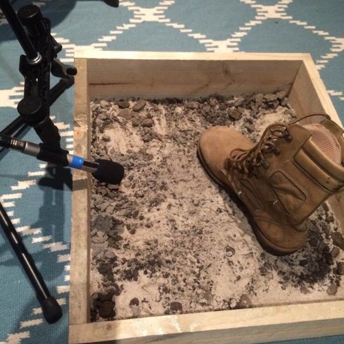 Footsteps  Dirt Boot