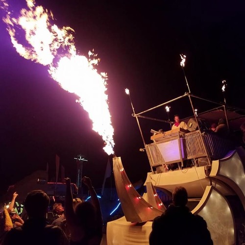 NUGZ  Live  DUSTY RHINO  MAN BURNING 2016