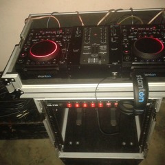 El Templo Hechicero DJ v.s Tumba Reyes DJ