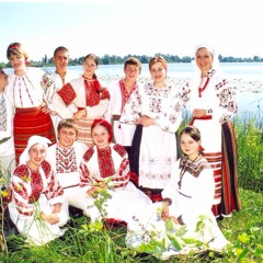 Фольклорний ансамбль "Джерело" (РДГУ). Рівне. 2004р.