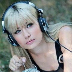 DJ Layla feat Malina Tanase Dont Go (Doug Club MIX)