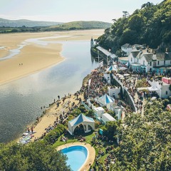 DRUNK AT VOGUE @ FESTIVAL NO 6 2016