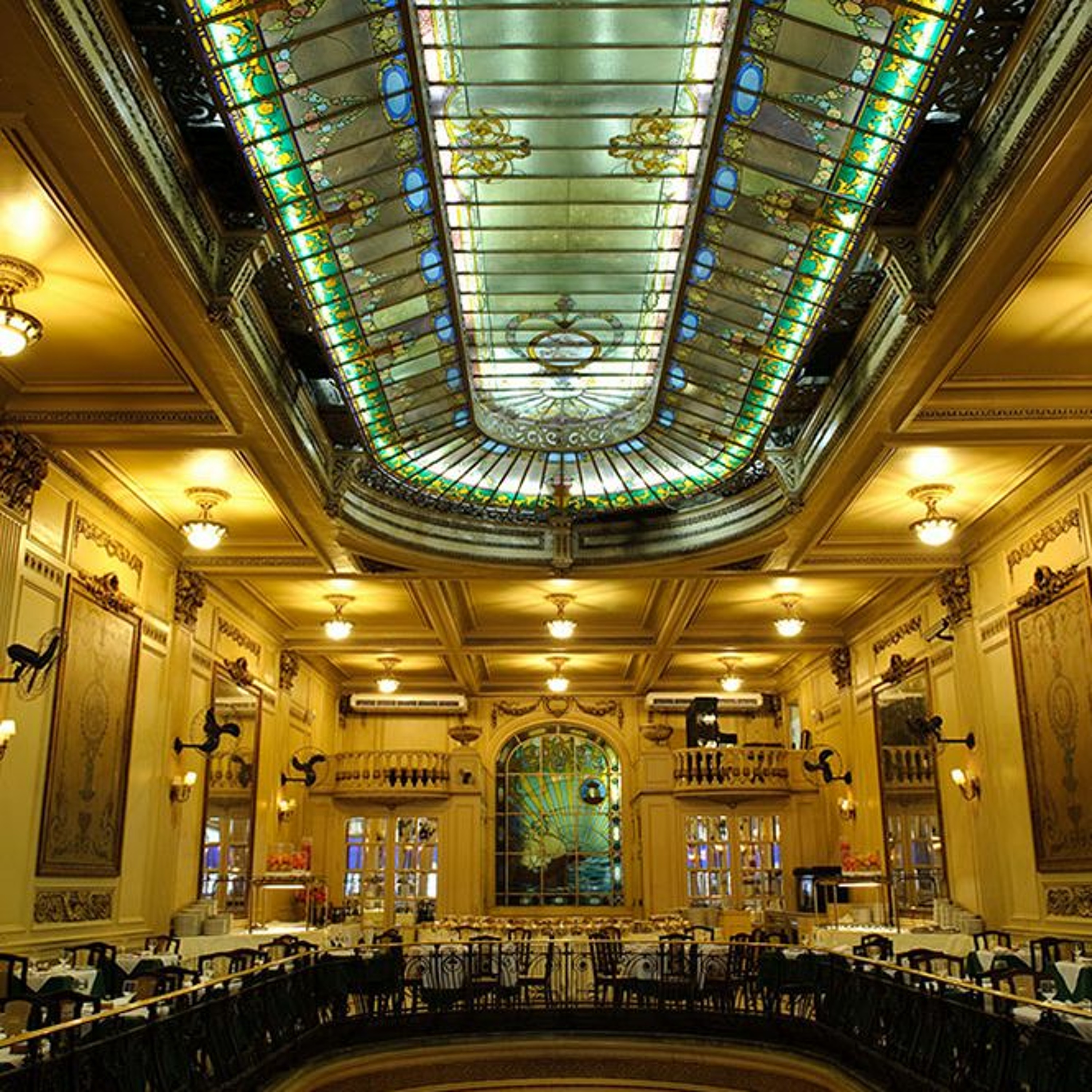 A Famosa Confeitaria Colombo Completa Hoje 122 Anos episode artwork