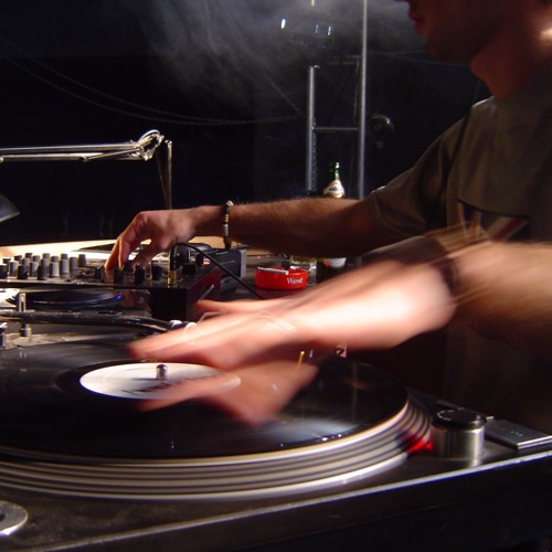 Juno Q Beat - So Called DJs ) @ Future Sound Of Tbilisi Radio Show - Fortuna + (2006)