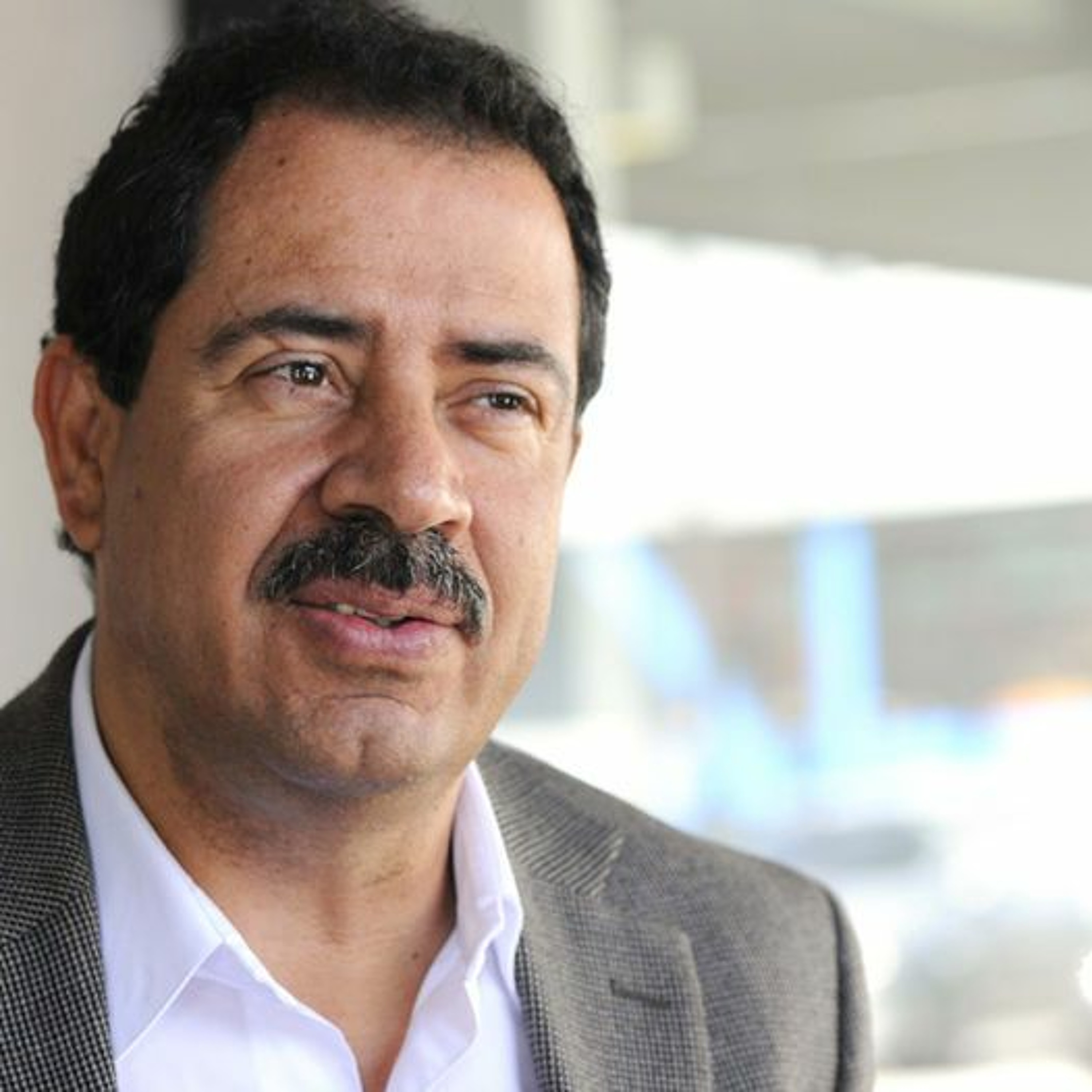 Diputado Mario Redondo se refiere a propuesta de creación de expediente digital episode artwork