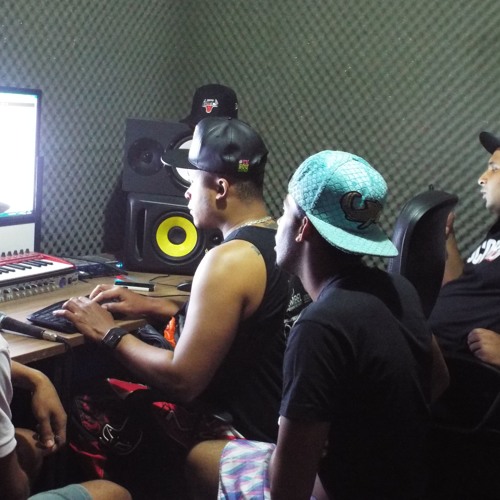 MEGA DA LINGUADA-MC VAGUIN-MC L DA VINTE-MC PKZINHO-MC AK - MC DIDI(DJ FILLIPE & DJ 2B OFC)THE GANG