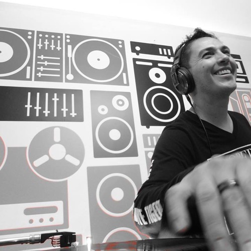 Recorded Live At Mondays In My House By Luis Ortega Sept 12th 2016 100 Vinyl By Tini Tun On Soundcloud Hear The World S Sounds soundcloud