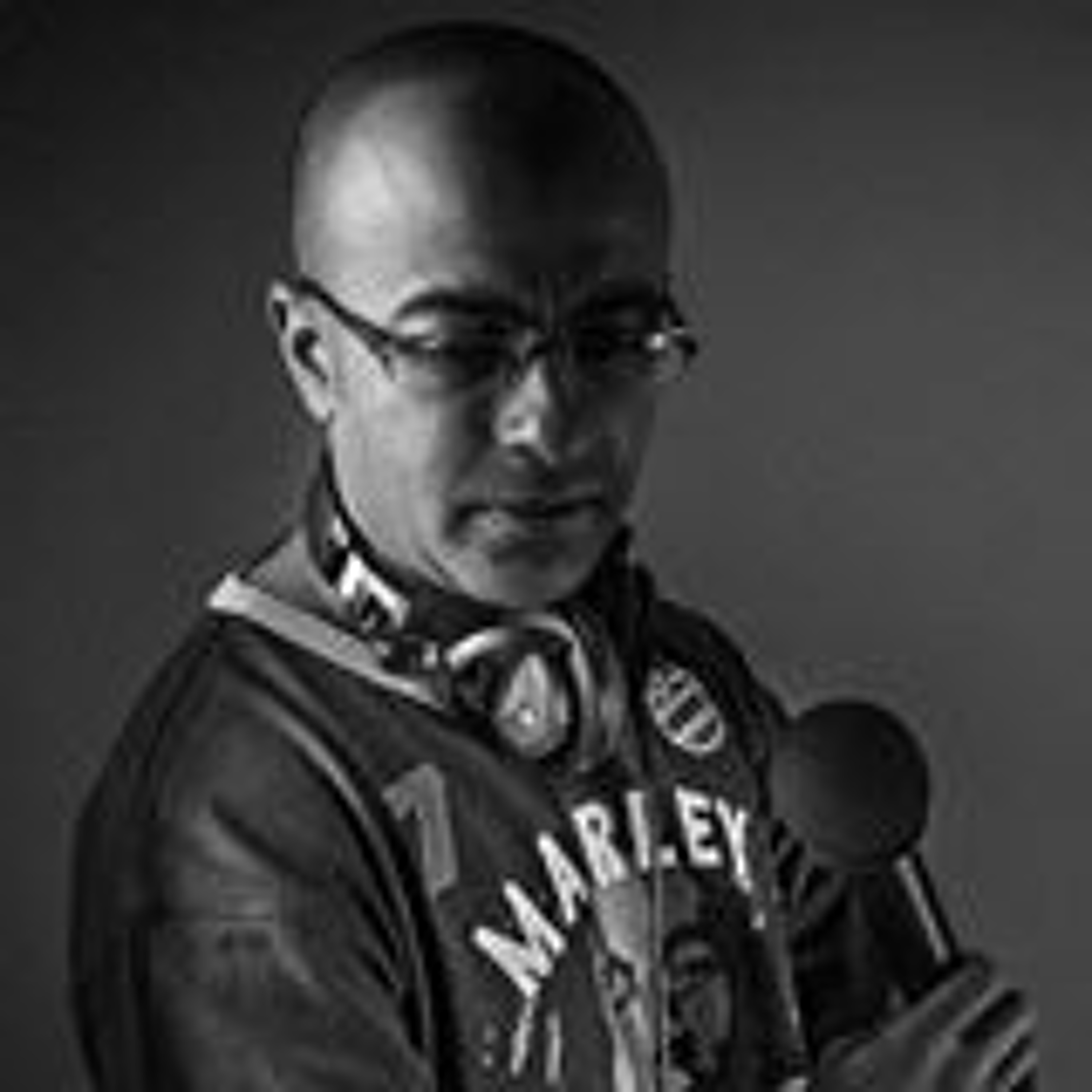 DJ 745