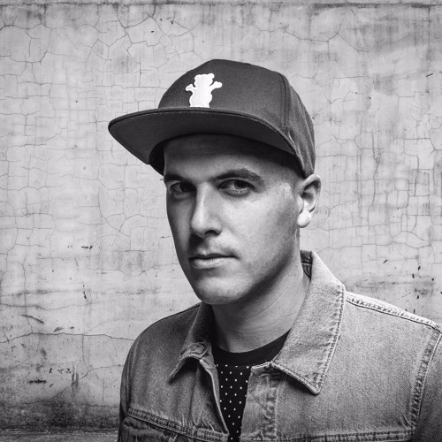 Elli3 Gould'n - Still Falling For You (Ryan Enzed Remix)FREE DL