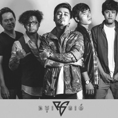 Những Bước Chân Đi Qua