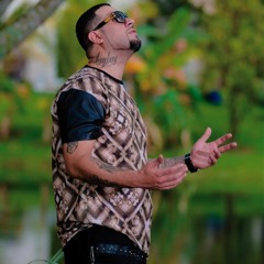 KKBB000 BIG WEE   MR HOLIDAY PROD COSMO   082115