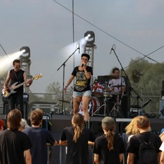 Radioaktywny Świat - Śmierć szarego człowieka live SFF2016