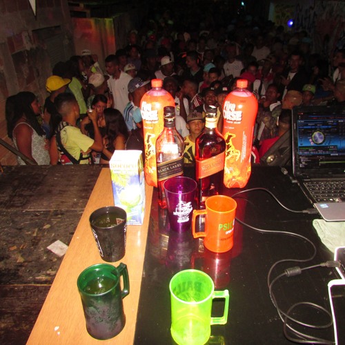 Mc Rick, Mc Geh E Crash - Nos Ta O Aço(EQUIPE GTMIX)