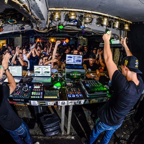 techno2