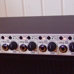 Acc guitar recorded with KM184 + Rostec LMA8 + AD Converter