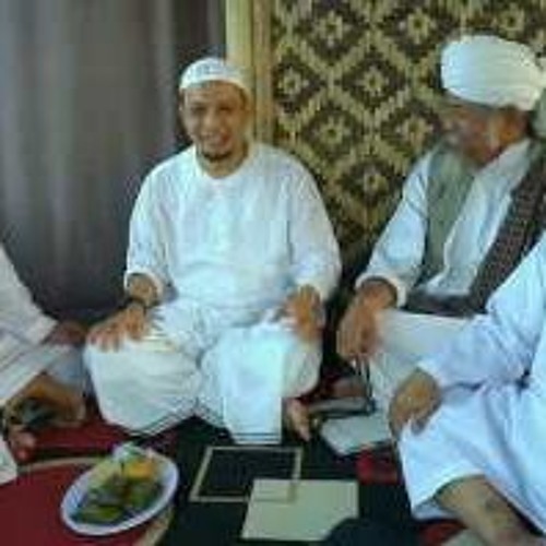 Bayan Ust. Muh. Arifin Ilham Dan Kh. Khuzairon Usaha Atas Agama